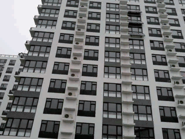 東港區濱海灣社區無(wú)水地暖項目